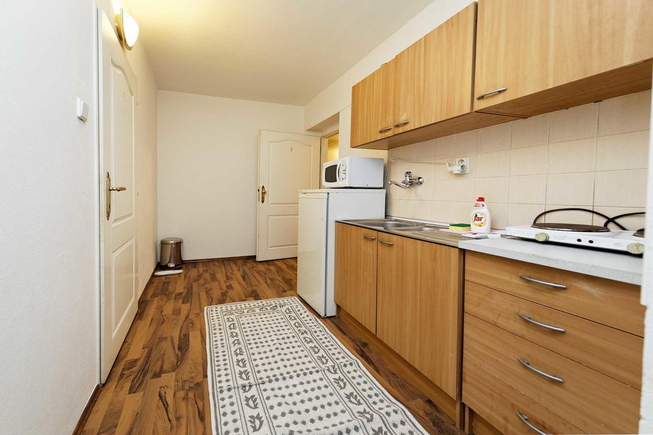 Apartments U Cisare Прага Экстерьер фото