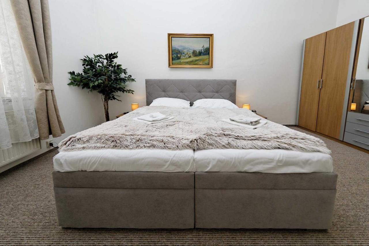 Apartments U Cisare Прага Экстерьер фото