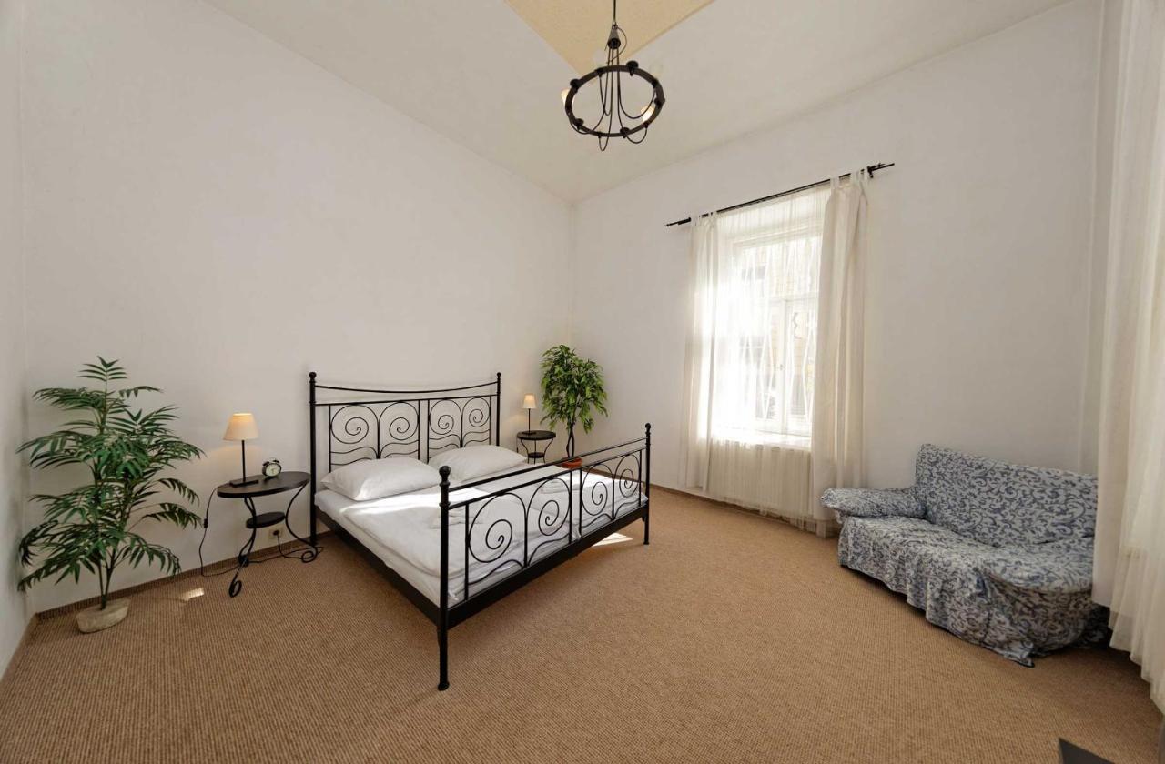 Apartments U Cisare Прага Экстерьер фото